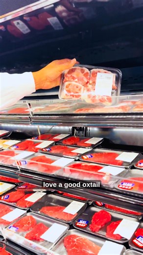 It's feeling like fall in the meat department! 🍲🍖 Our famous Market Meat Men are giving us the pro tips for cozy cooking in autumn! 🍂 #FallVibes #AutumnAesthetic #CozySeason #HelloFall #FallFood | Market on Melrose