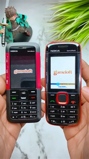 POV: Using Nokia's 18-Year Old vs 16-Year Old XpressMusic