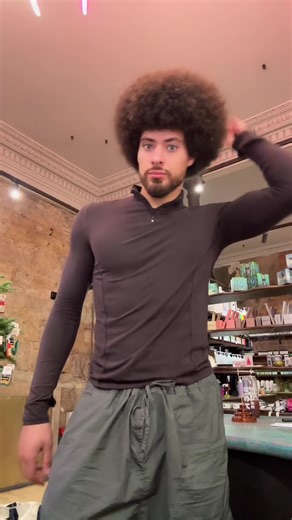 Welcome to the Salon: Foxy Cleopatra's Return