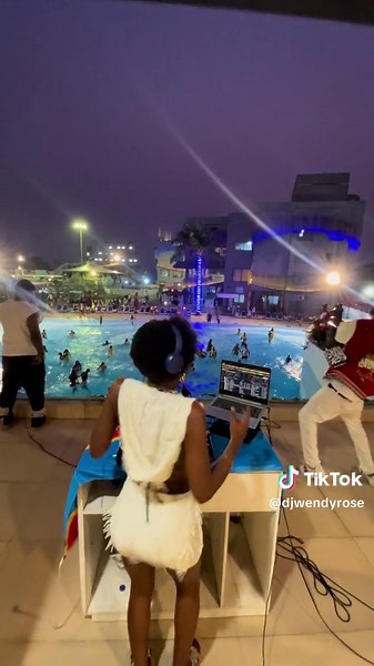 Playlist Détente Afro Urban by Wendy Rose 🇨🇩 Clic sur le lien YouTube dans la bio 🔗 #djwendyrose🌹#femaledj #fromcongototheworld