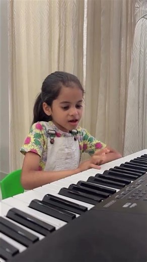 Twinkle Twinkle Little Star 🌟 One Hand Piano Keyboard Tutorial | Easy Beginner Play