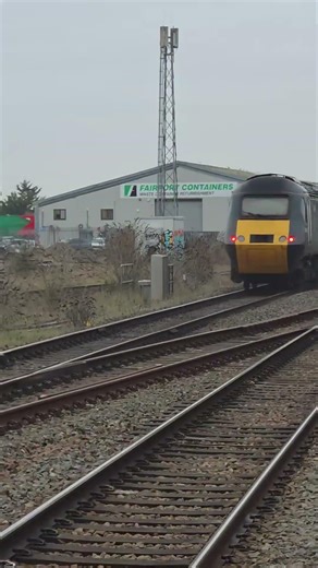 HST class 43 passing bridgwater 43004 and 43042 on its last journey through going to Ely #train