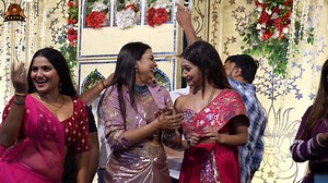 3.9M views · 139K reactions | Astha Singh और Queen Shalnee ने Pawan Singh के Song | Dilwa Le Ja Rumaal Me पे किया जबरदस्त Dance | Satya Entertainment Location :- Mumbai #PawanSingh #AsthaSingh #QueenShalnee #StageShow #SatyaEntertainment | Satya Entertainment | Facebook