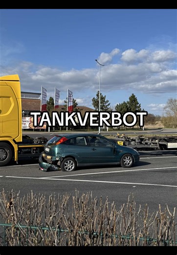 Humorvolle Forderung: Backpfeifen für Tankstellen Mitarbeiter