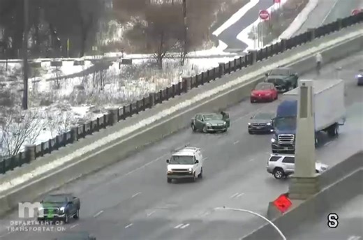 BLOOMINGTON, MN - 10:30 AM: 35W and 106th Street, multiple vehicle crash due to very icy conditions! | Limitless Media