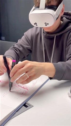 #Drawing an #anime #girl dot by dot using the #Sketchar app on #metaquest #art #artist #ar