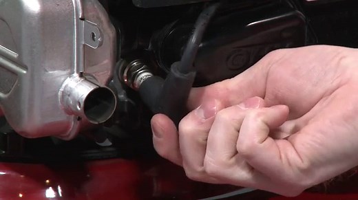 Amazon.com: Briggs & Stratton 692051 Spark Plug Replacement for Models 499608 and 692051 : Books