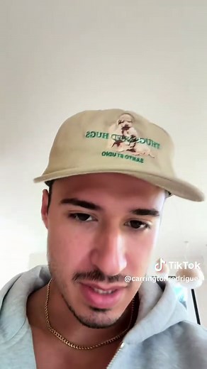 Setting up Sher’s birthday gift for Jack. @Jack Keating @sher #loveislanduk