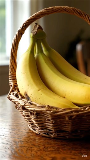 வாழைப்பழம் நல்லது 🍌 #helthbenefits #banana #food #youtubeshorts #shortsfeed #shortvideo #ytshorts