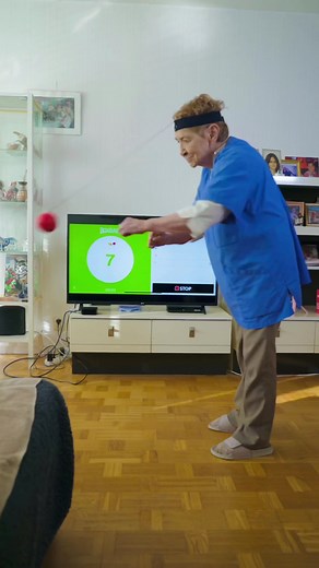 Elderly Grandma's Fun Hand-Eye Coordination Game