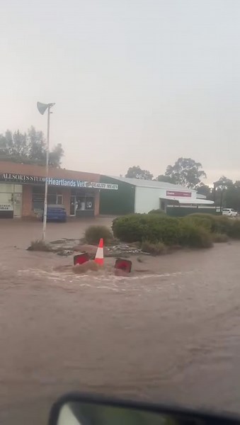 Hail and heavy rain batter West Australia's Great Southern and Wheatbelt region