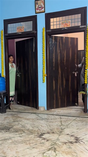 Harshita Tyagi on Instagram: "Aap ke mummy bhi aise hi karti hai kya 😆😆😆 #share #viral #trendingreelsvideo #foryoupageシforyou"