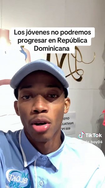 Es doloroso decir esto, de mi país pero es la verdad. La juventud dominicana tiene talento, tiene ganas y quiere progresar, pero muchas veces el propio sistema te pone trabas. Hoy me citaron del banco y entendí que cuando empiezas a moverte diferente, también empiezan las preguntas. Eso le crea desmotivacion y ganas de dejarlo todo y rendirse.