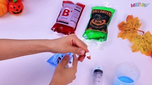 MGparty 48 Packs Halloween Blood Bags for Drink Halloween Party Decoration Drink Pouches Juice Containers for Zombie Vampire Theme Party Props (48pcs Bags, 48 Clips, 3 Syringes)