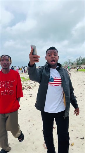 clam_vevo_ (@clam_vevo_)’s video of i am so happy