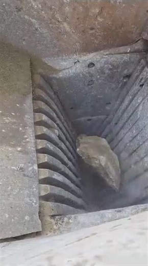 The Jaw crusher: how it works?➡ What is a Jaw Crusher?A jaw crusher is a type of mechanical equipment used in the mining and construction industry to crush rocks and large materials into smaller… | Mining Doc | 103 comments