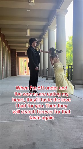 @gracie🪲🇬🇧🍏🎸 | six feet under