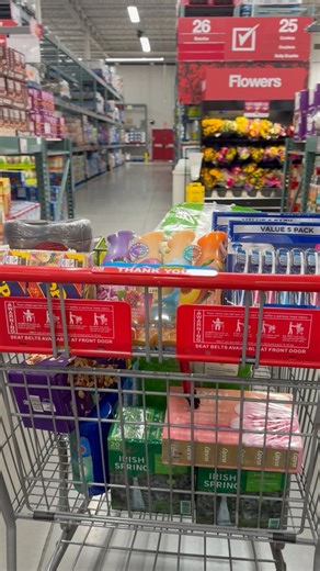 Hawak mo ang parcel , mg react ka lang at sher sher sapat na yan ni takuri🤣 ATE EYAY sa America @topfans #fypシ #fblifestyles #thankful #goodvibes #kindness | ATE EYAY sa America