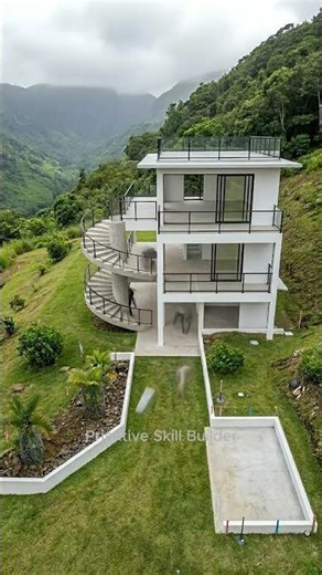 Building a 3-Story Luxury Jungle Mansion!
