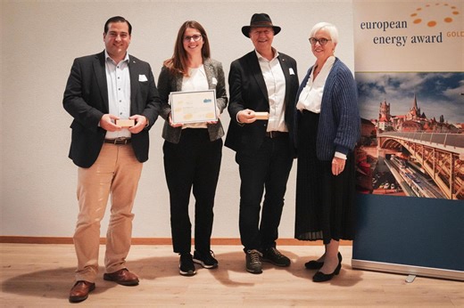 Gold für Stadtgemeinde Brig-Glis: Nach der erfolgreichen Re-Zertifizierung wurde Brig-Glis zum zweiten Mal in Serie mit dem Label “Energiestadt Gold” ausgezeichnet