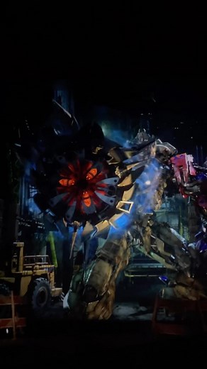 Transformers: The Ride - 3D! #universalstudiosorlando #universalstudiosflorida #transformerstheride | see.uo