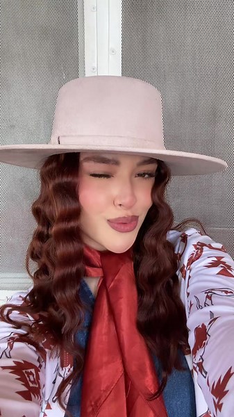 Indirectas de Joan Sebastian: La Ruby Fiera Maleficent