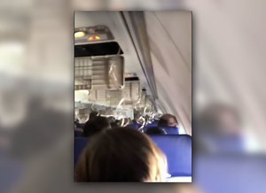 Pilot who safely landed stricken plane was one of first female fighter pilots in U.S. Navy