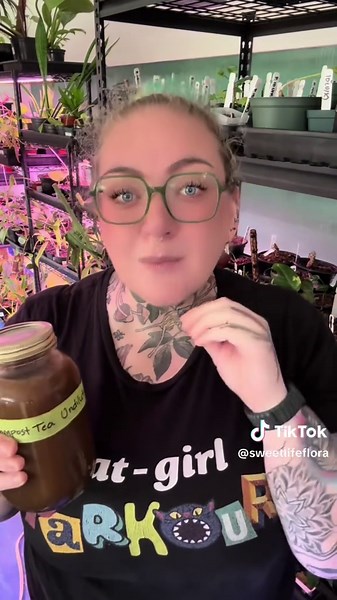 Vermicomposting is a method of biological composting that utilizes earthworms and microorganisms to decompose organic waste. In return, producing nutrient-rich vermicast (worm castings). The resulting worm castings are a valuable soil amendment for both indoor and outdoor horticulture. But worm castings aren’t the only useful product of vermicomposting there is also worm leachate. Worm leachate is a dark, watery liquid that drains from the bottom of a vermicomposter. It is essentially excess moi