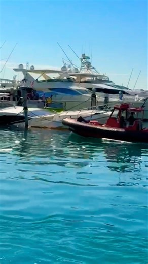 SUNK SUPERYACHT IN MIAMI