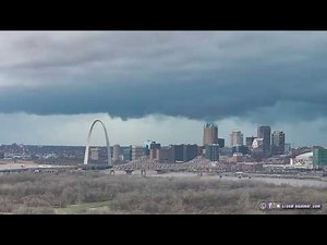 Severe storms move through St. Louis with tornado warnings