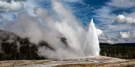 Study estimates when Yellowstone National Park's giant supervolcano will erupt again