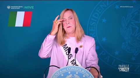 Maurizio Crozza imita Giorgia Meloni e la sua "vita da Miss Mondo"