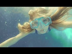 Beautiful day in the pool!🌞🏊‍♀️ #GoPro #underwatergirl #underwaterworld #underwaterphotography