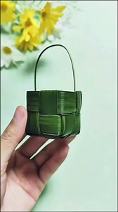 32K views · 97 reactions | Step by Step: Leaf Mini Basket Weaving #leafbasket #weavingcraft #diy #fblifestyle | paper craft ideas | Facebook