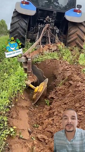 1.2M views · 9.4K reactions | Tractor care ara cu un plug diferit! Ce parere ai de el? #tricks #machinery #agricultura | Doza de Viata | Facebook