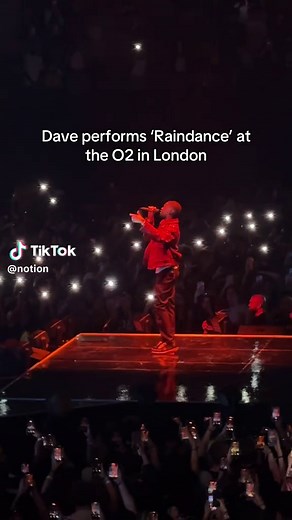 Dave's Unforgettable ‘Raindance’ Performance at the O2