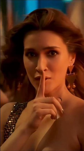 Adidas surprise show Shruti bub dress nude actress Kriti Sanon viral shots dance