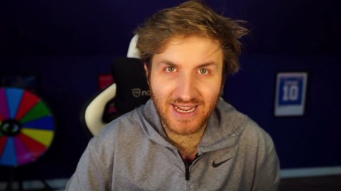 FIFA 21 - 97 icon moments R9 Ronaldo in a pack!