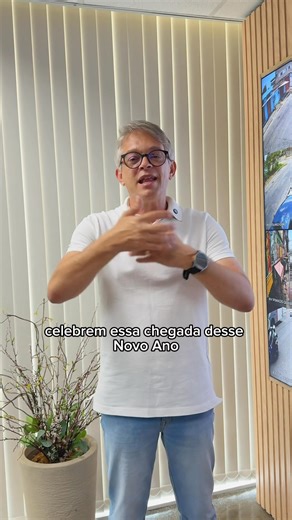 Chegamos ao fim de 2025 e este último vídeo do ano é para agradecer a Papai do Céu por mais um ano que nos concedeu e ser grato pela vida de cada um de vocês. Tivemos batalhas, muitas lutas, durante este ano, mas Ele nos sustentou. Agora, é pedir que ele esteja conosco e nossas famílias a partir de amanhã, mais uma vez. Afinal, não somos nada sem Deus. Que ele nos dê um ano abençoado e cheio de novas conquistas para todos nós e nossas famílias! Feliz ano novo, Queimados! | Glauco Kaizer