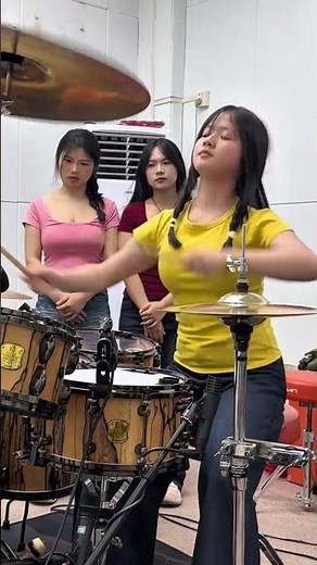 Day 24:A Chronology of Classic Rock Drum Beats. #drums #talent #music #drumkit