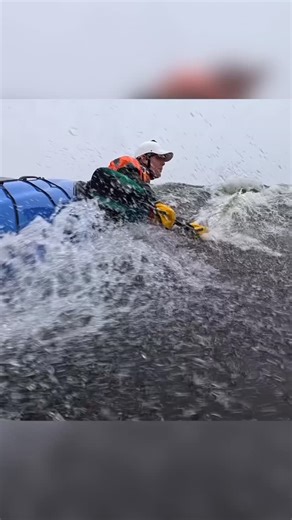 Eric on Instagram: "How To: High Edge Carve Probably the biggest upgrade, for me, for my sea kayak surfing was when I figured out how to get the kayak to come around quickly by using the shape of the boat to turn, not just the paddle. At the initiation of the carve get your paddle firmly into the water as a stern rudder. The blade should be knifing through the water, not slapping on the surface (that would be a skimming low brace) Keeping a strong paddlers box with your arms understand that you 