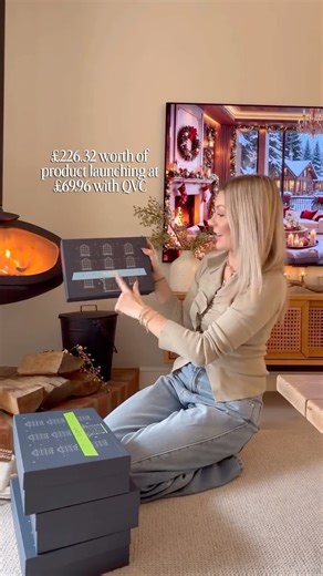 Robyn Elliott | ad 🎄Save 69% on the exclusive Elemis 5-piece Pro-Collagen Complete Day & Night Gift Collection with @qvcuk With a limited-edition box and... | Instagram