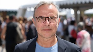 "C’est ça qui me hante encore aujourd’hui": Philippe Besson se confie sur un traumatisme d'enfance