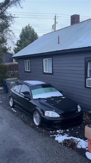 Exploring the Low Fashion Trend of the Late 90s