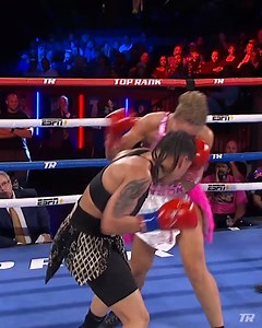 Carla Torres was swinging for the fences in this final round 😳 #ConceicaoMartinez | Top Rank Boxing