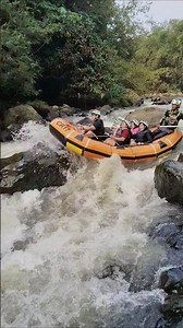 Kids Enjoy Rafting And Play at River #kidsplay