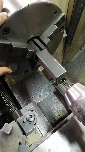 TRICKS TO HOLD SQUARE BAR USING THREE JAWS CHUCK ON THE PARALLEL LATH (USING SLEEVE PIPE)