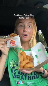 who makes the best fast food onion rings???👀 #fastfoodreview #onionrings #carlsjr #tastetest #onionring @carlsjr @shakeshack | Kelsie