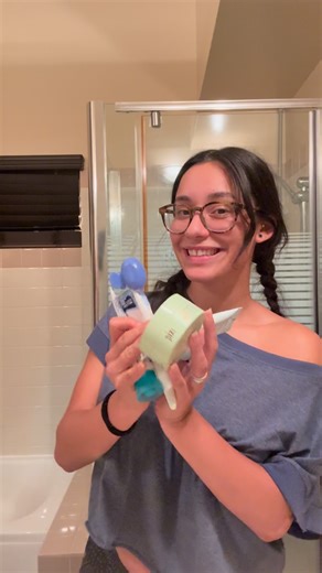 clarissa danielle on Instagram: ": how many items did you counttt? 🙇🏼 . . . #latina #summerbodyinprogress #clarissadaniellev #fitcheck"