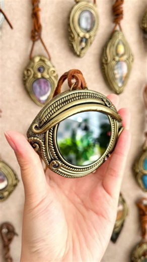 Scrying Mirror Necklace: A Witchcraft Essential